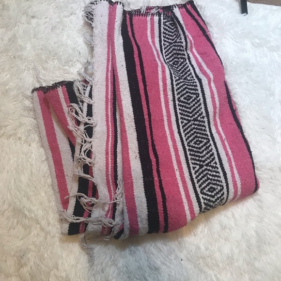 Mexican Falsa Blanket Throw Rug by BlackCanyon Outfitters - Picture 8 of 9